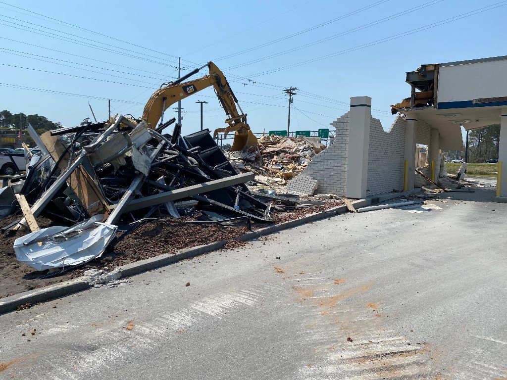 Cape Carteret planners recommend approval of Lowes Foods gas station site plan